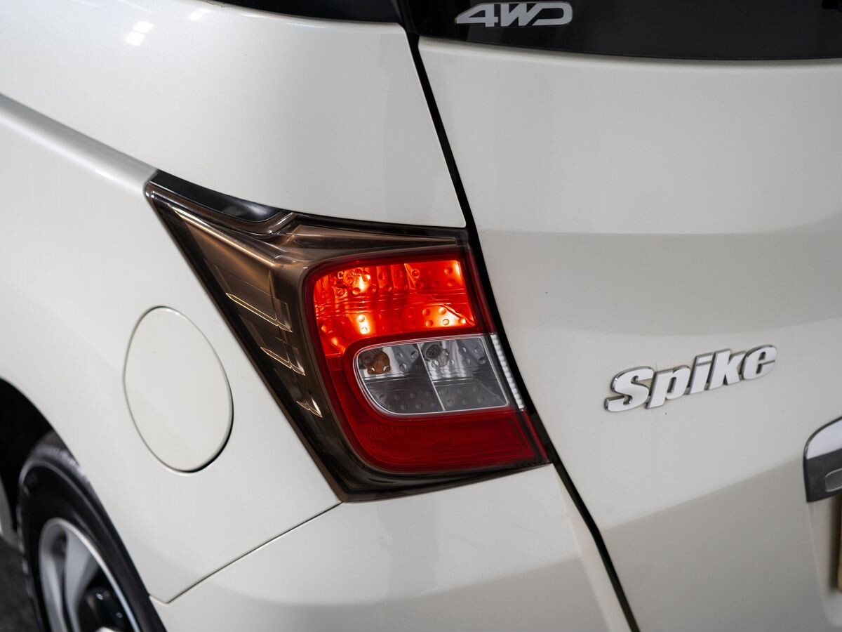 Honda Freed Spike 2012 - фото автомобиля
