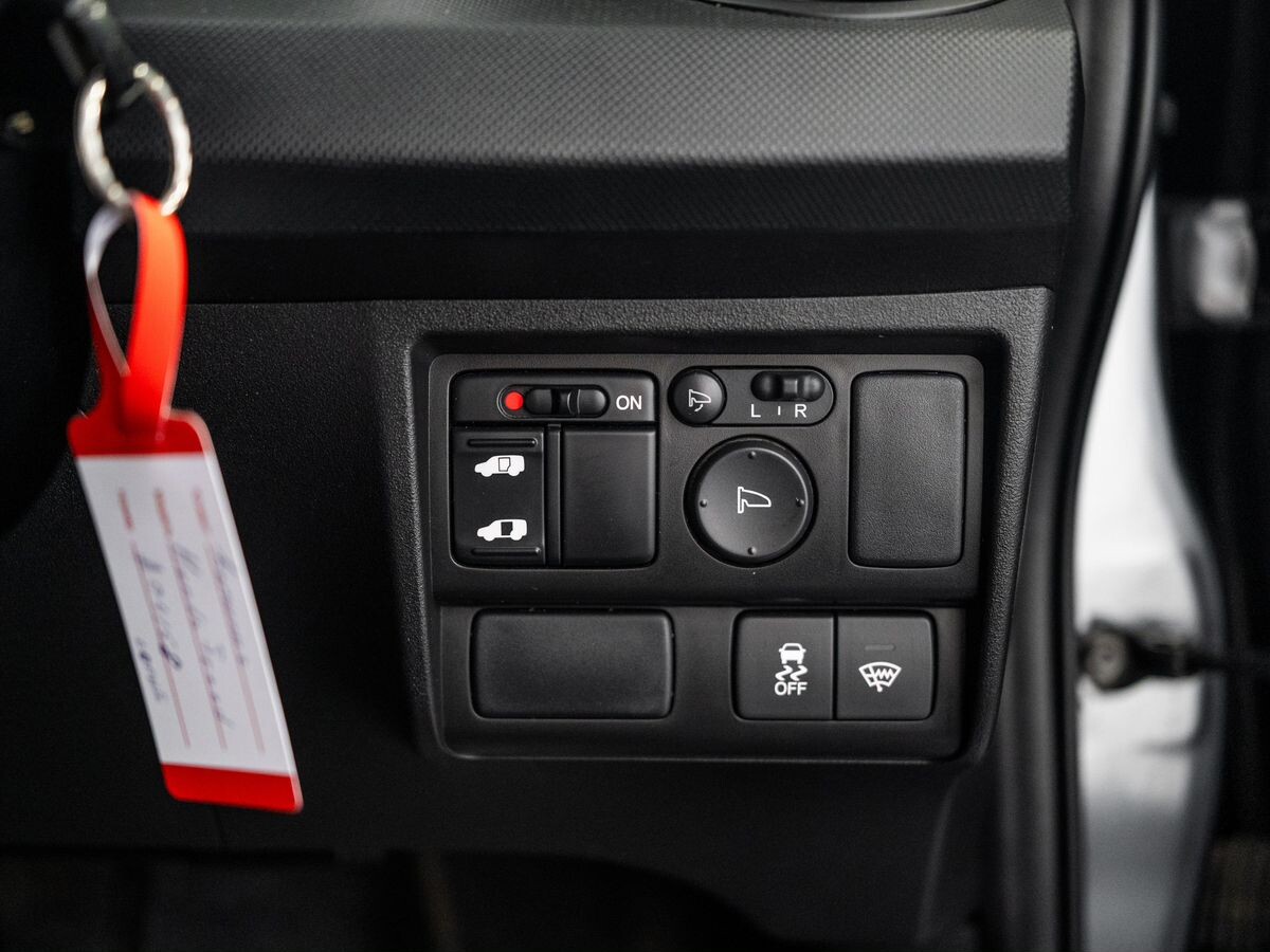 Honda Freed 2012 - фото автомобиля