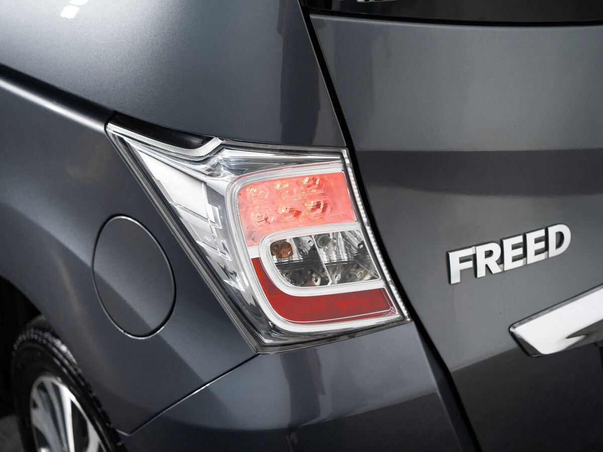 Honda Freed 2012 - фото автомобиля