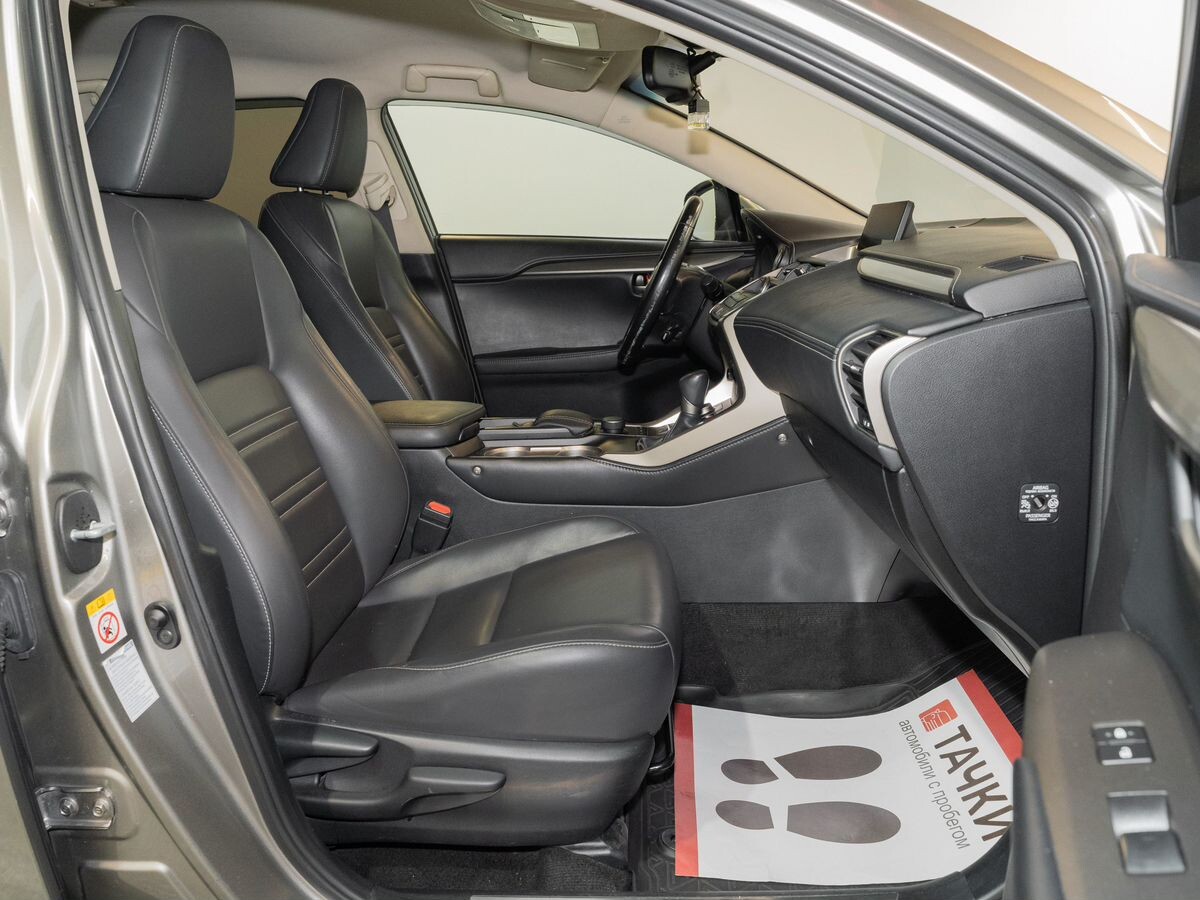 Lexus NX200 2015 - фото автомобиля
