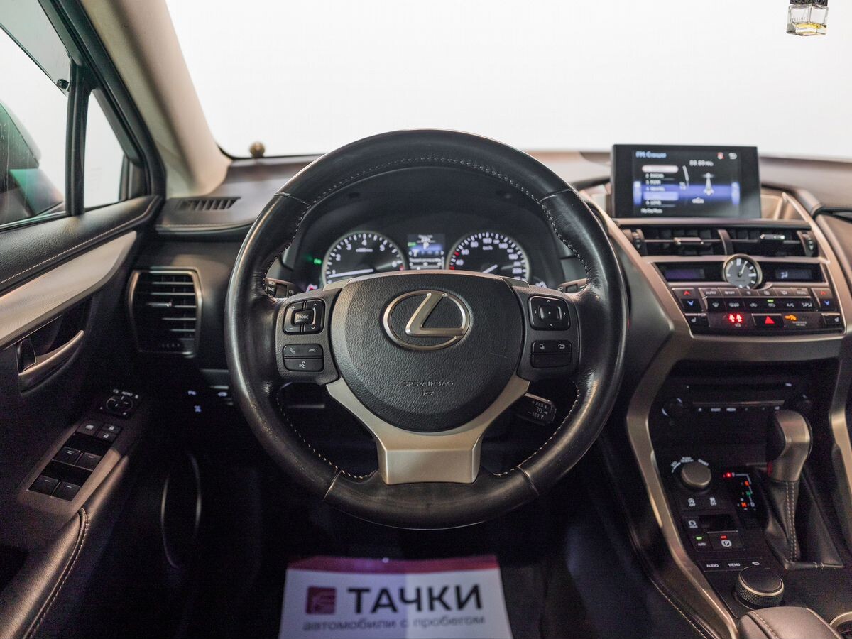 Lexus NX200 2015 - фото автомобиля