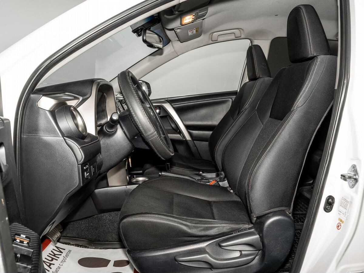 Toyota RAV4 2014 - фото автомобиля