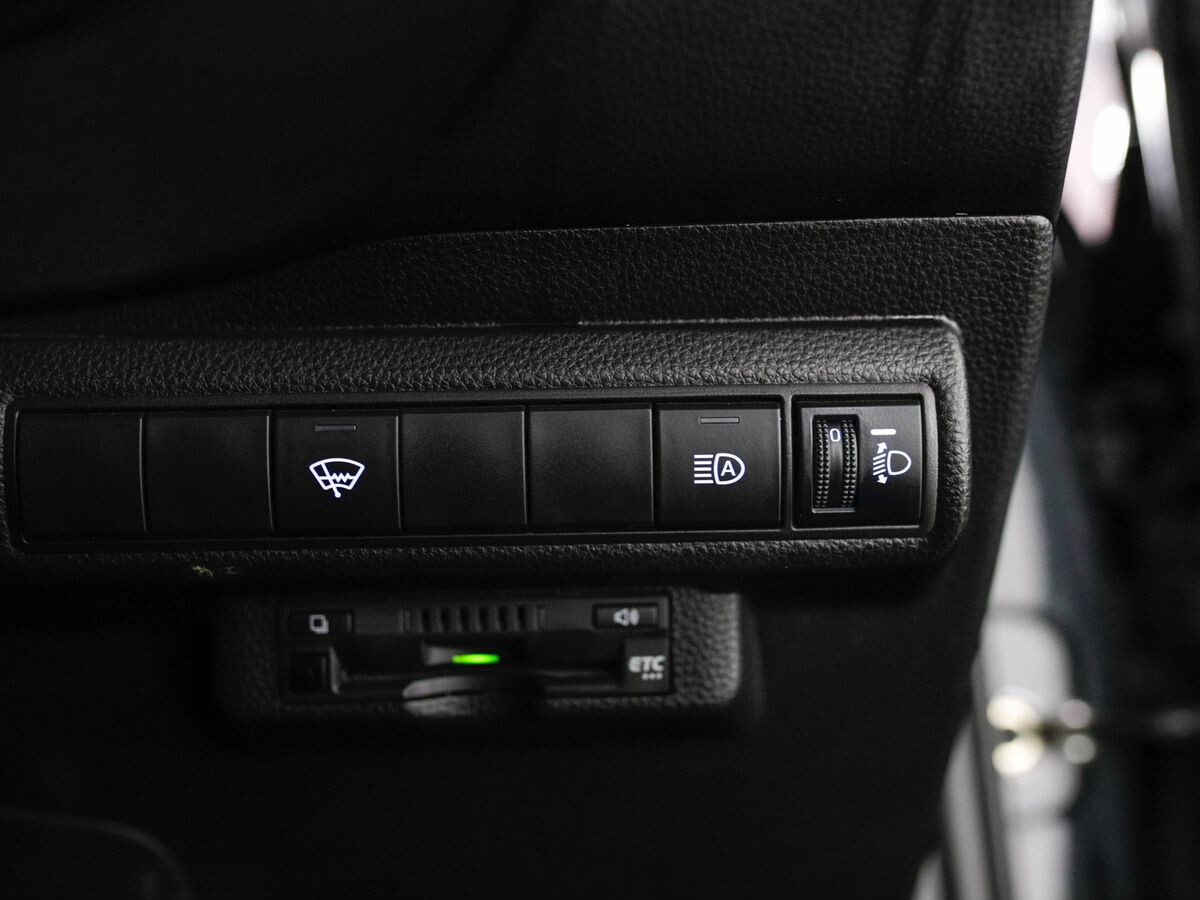 Toyota Corolla 2021 - фото автомобиля