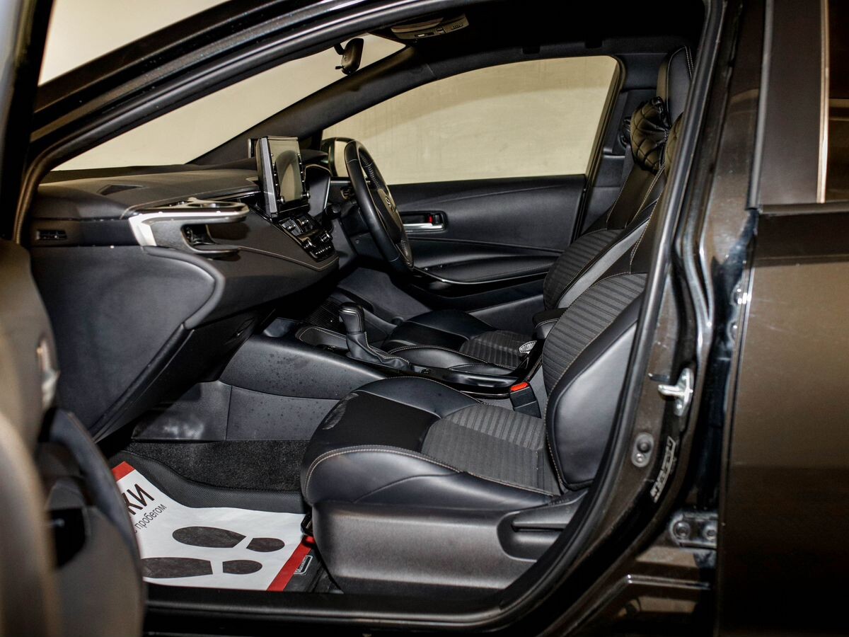 Toyota Corolla 2021 - фото автомобиля