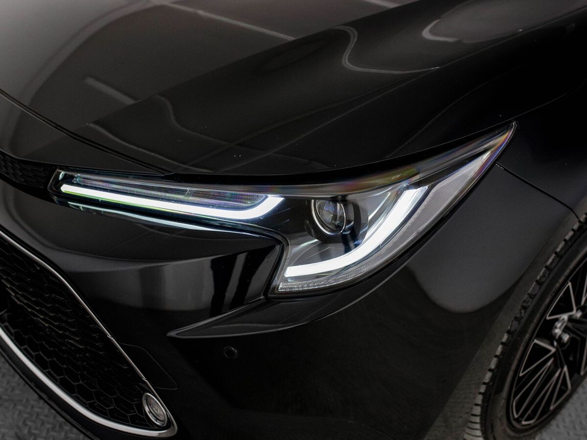 Toyota Corolla 2021 - фото автомобиля