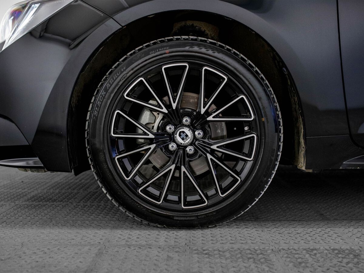 Toyota Corolla 2021 - фото автомобиля