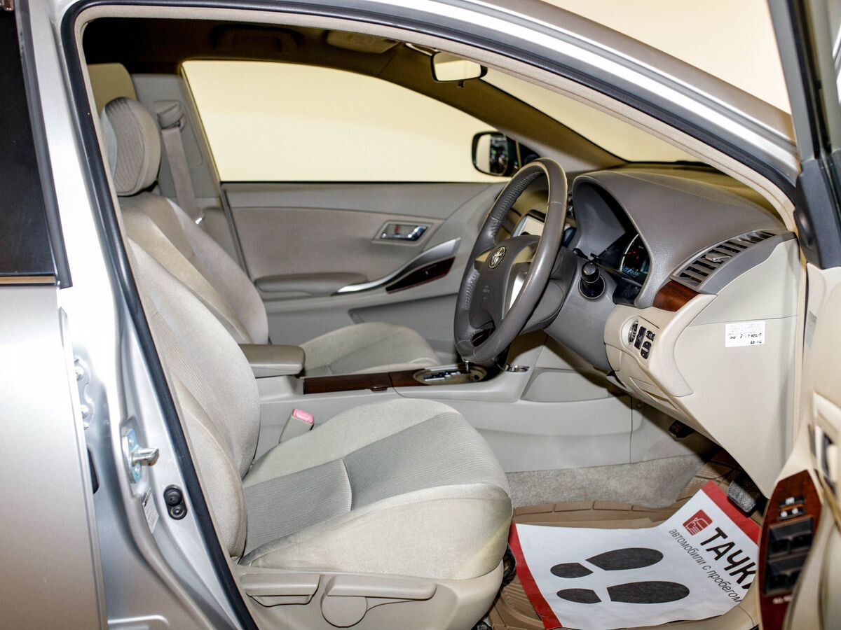 Toyota Premio 2010 - фото автомобиля