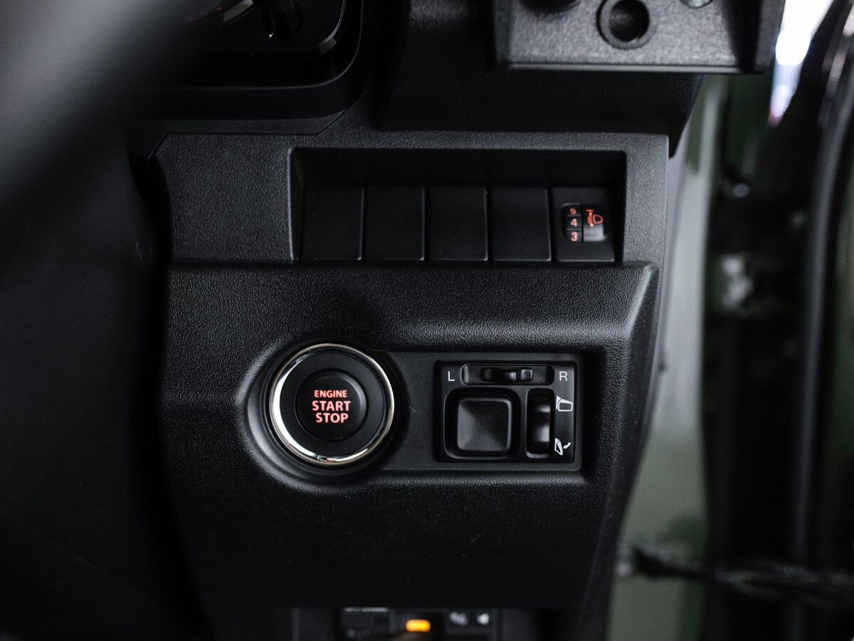 Suzuki Jimny Sierra 2021 - фото автомобиля
