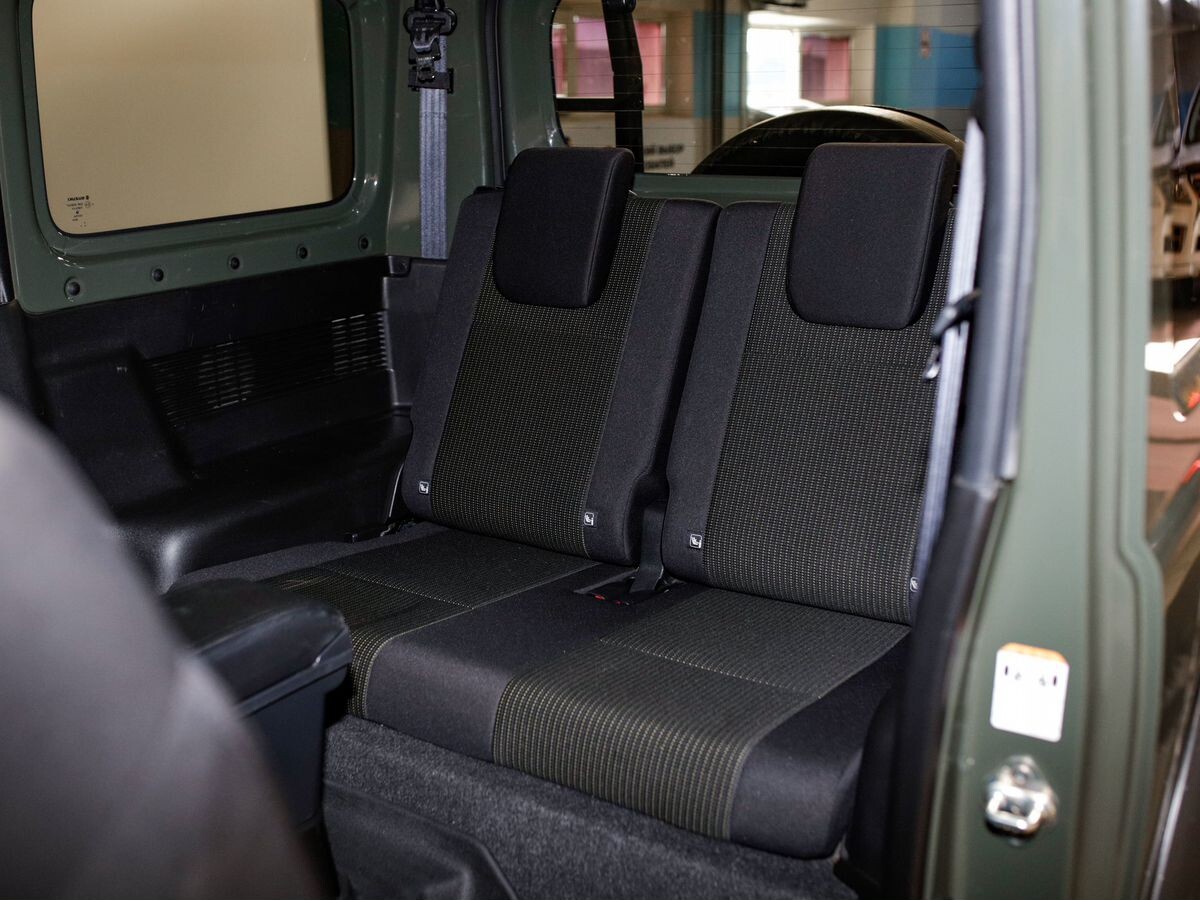 Suzuki Jimny Sierra 2021 - фото автомобиля