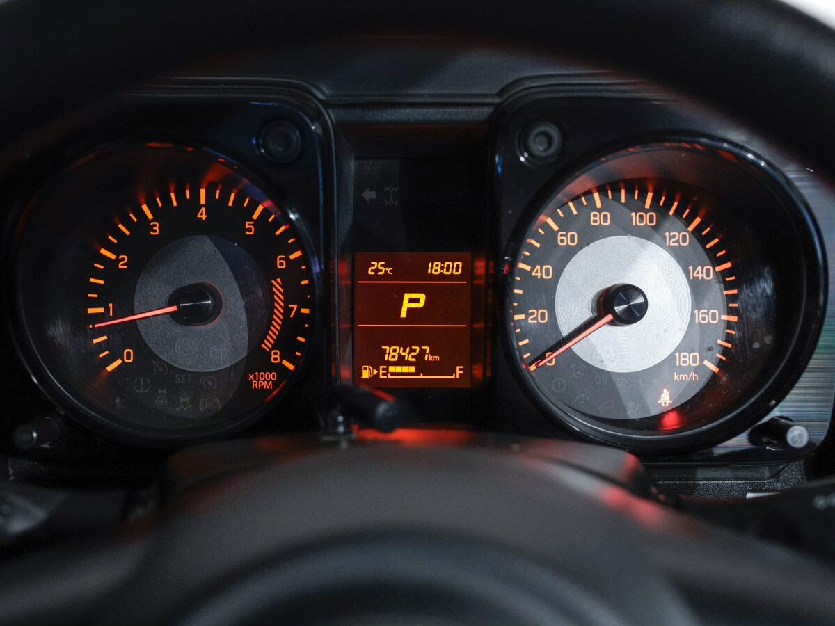 Suzuki Jimny Sierra 2021 - фото автомобиля