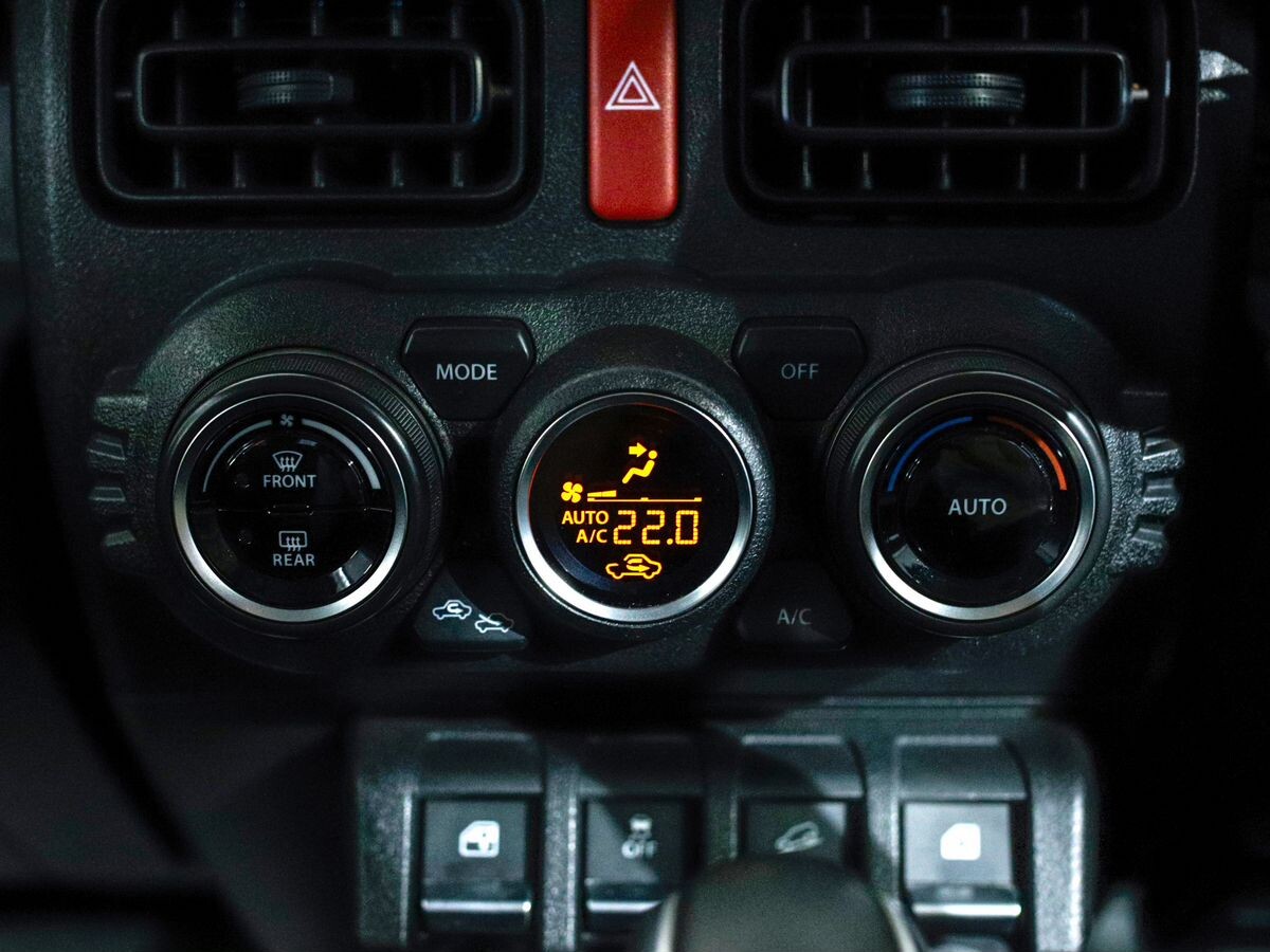 Suzuki Jimny Sierra 2021 - фото автомобиля
