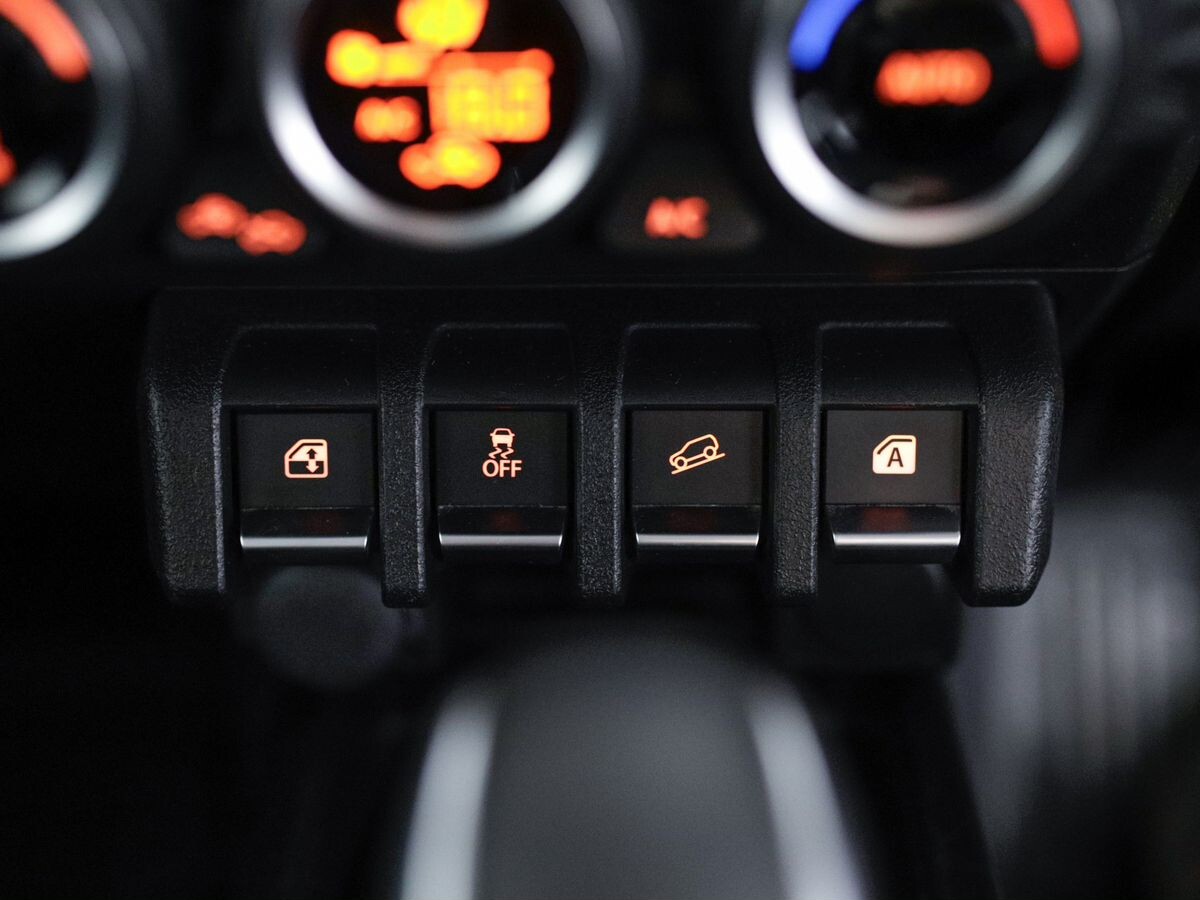 Suzuki Jimny Sierra 2021 - фото автомобиля
