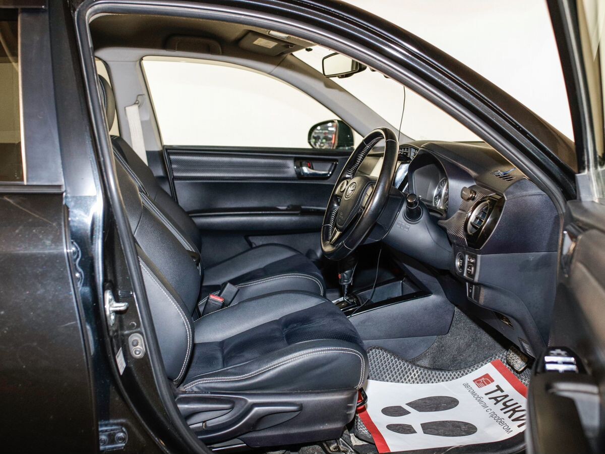 Toyota Corolla Fielder 2014 - фото автомобиля