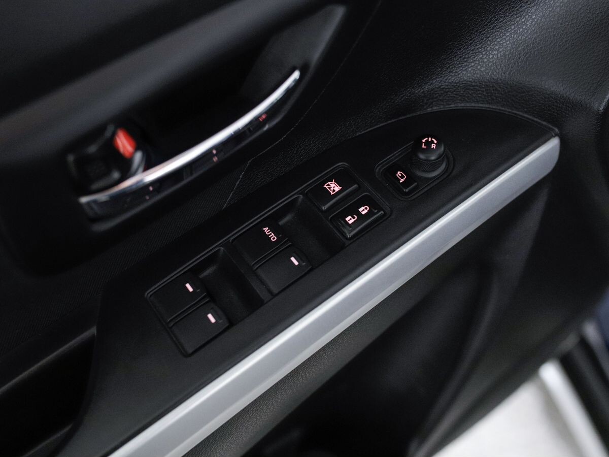Suzuki SX4 2017 - фото автомобиля