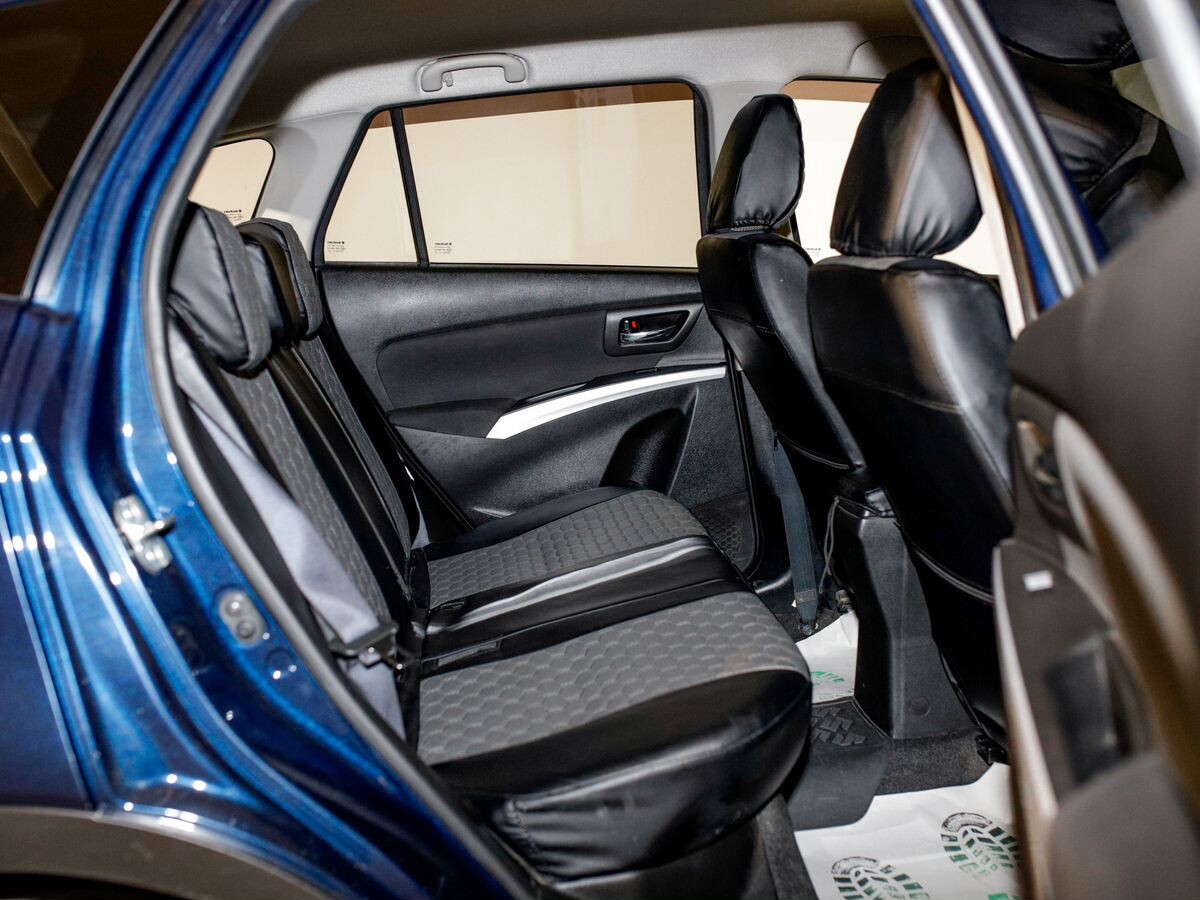 Suzuki SX4 2017 - фото автомобиля