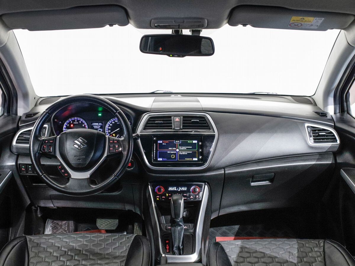 Suzuki SX4 2017 - фото автомобиля