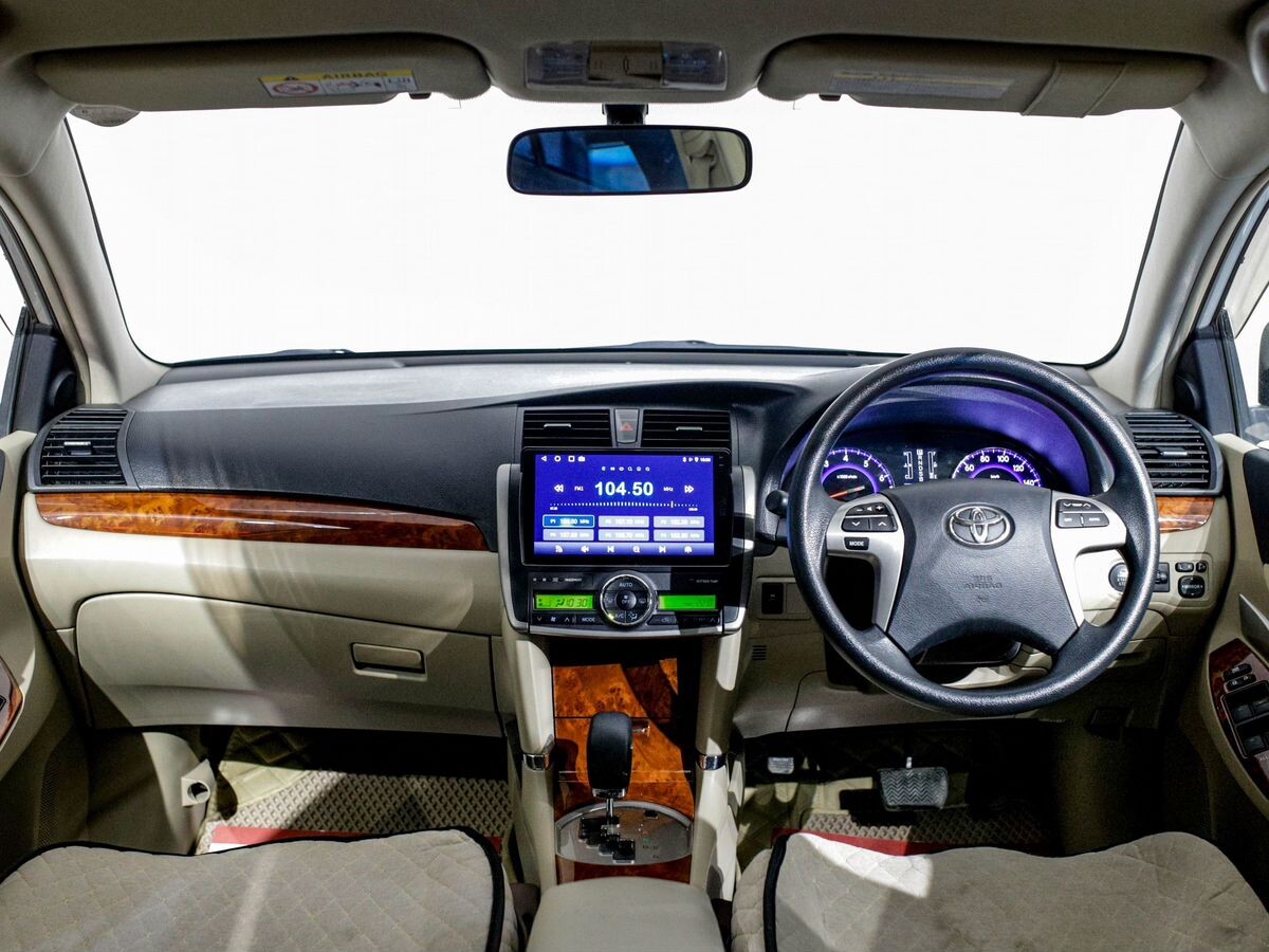 Toyota Premio 2016 - фото автомобиля