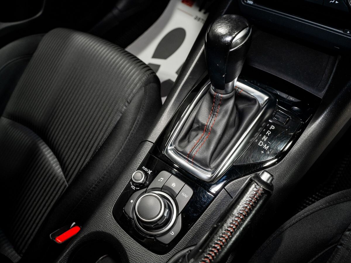 Mazda Axela 2015 - фото автомобиля