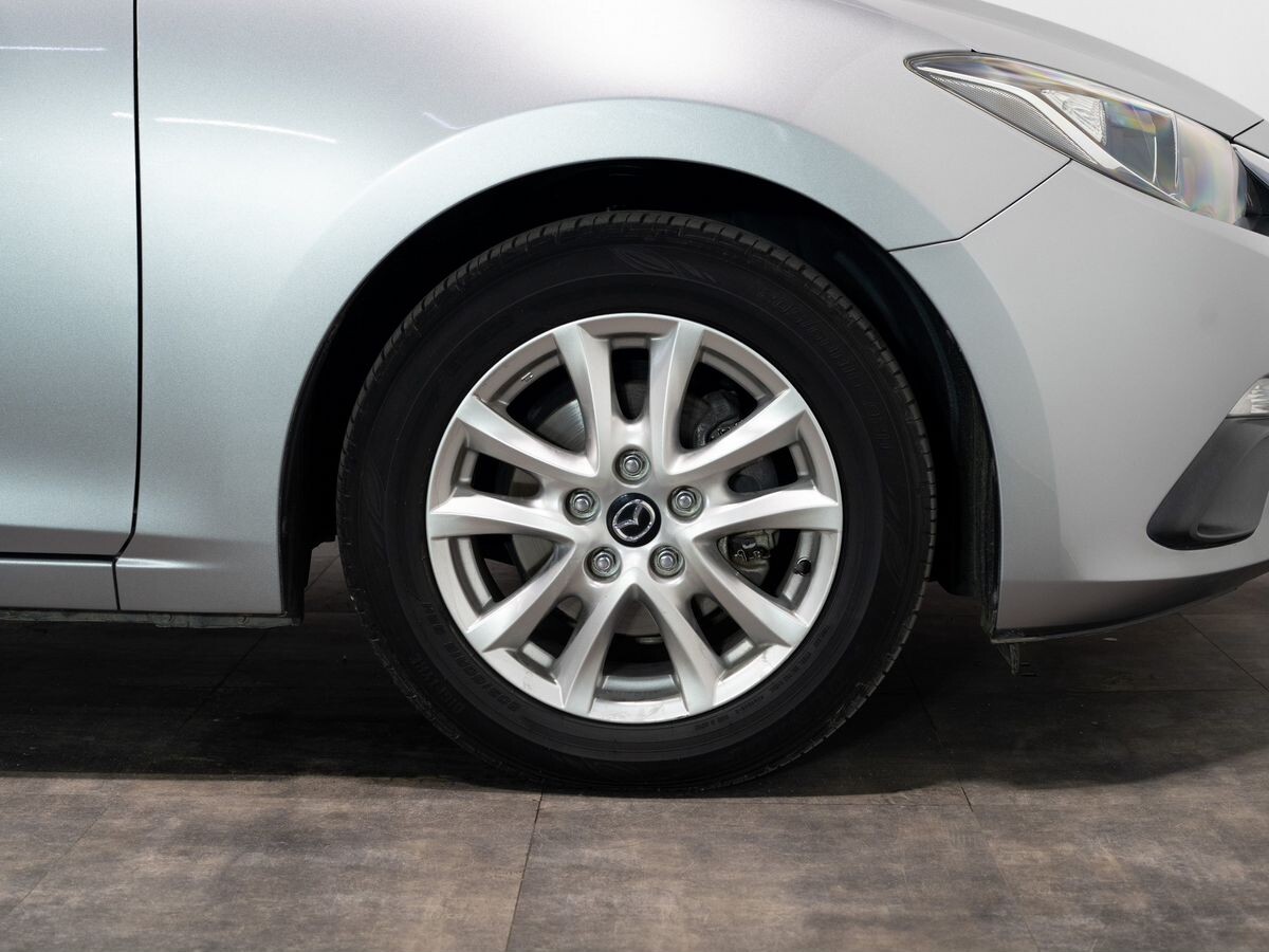 Mazda Axela 2015 - фото автомобиля
