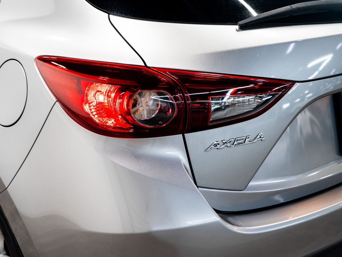 Mazda Axela 2015 - фото автомобиля