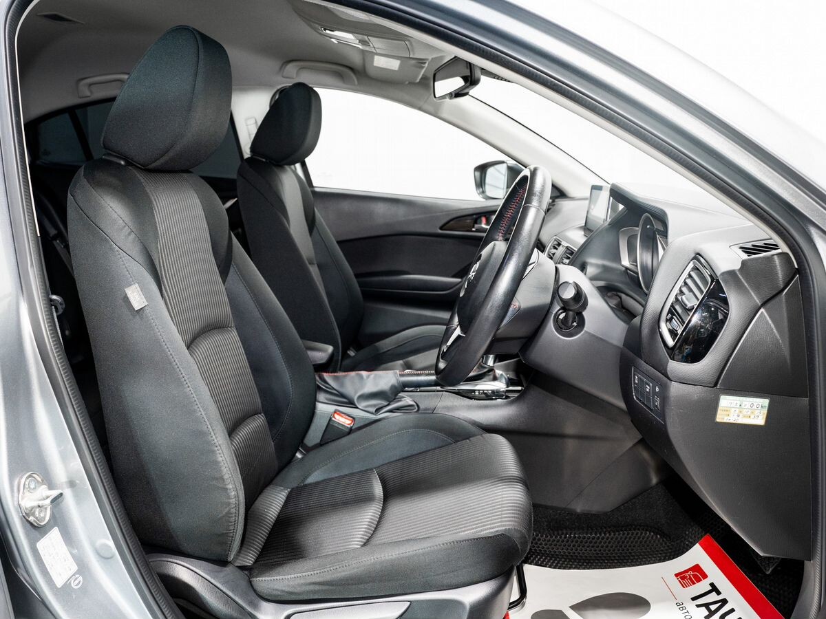Mazda Axela 2015 - фото автомобиля