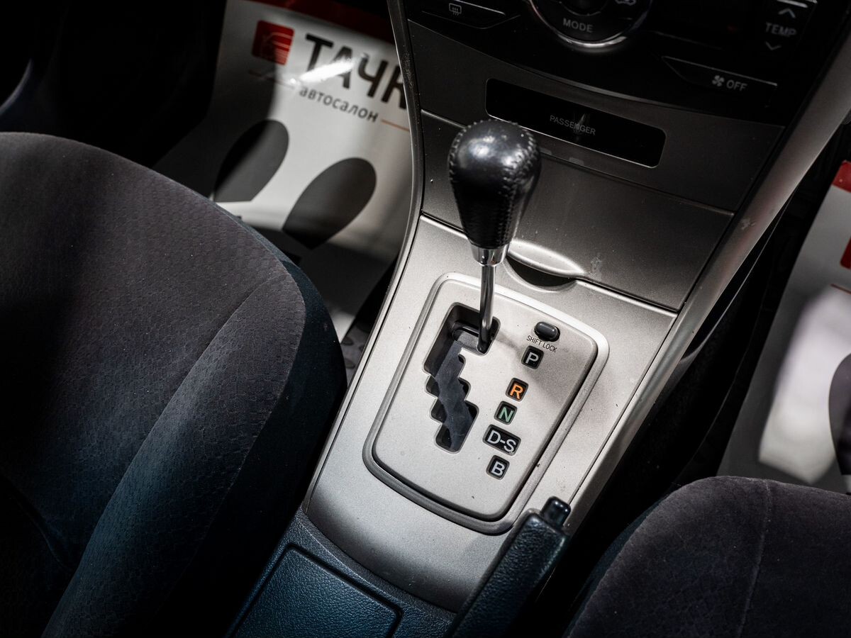 Toyota Corolla Fielder 2011 - фото автомобиля