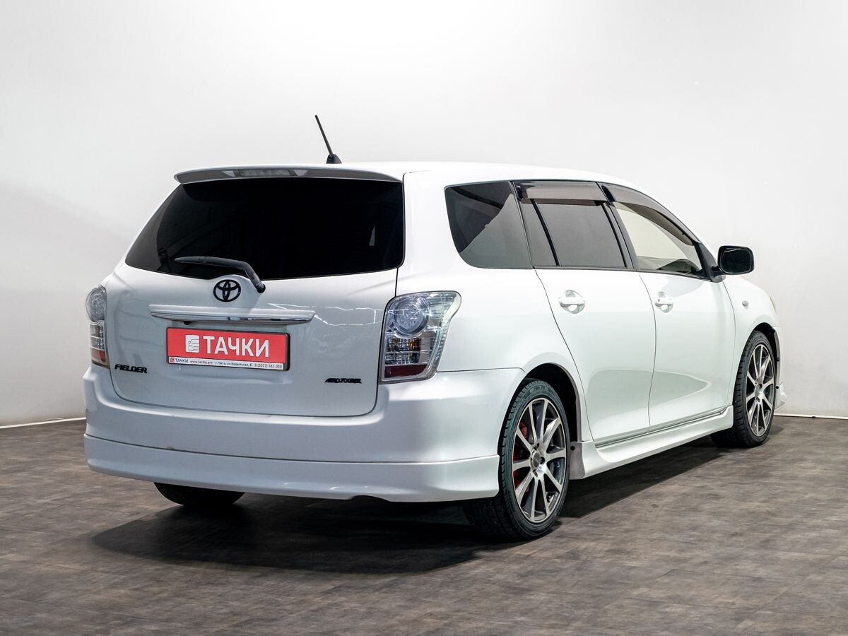 Toyota Corolla Fielder 2011 - фото автомобиля