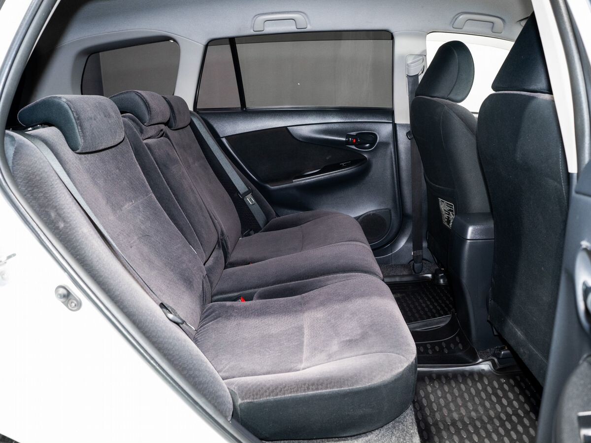 Toyota Corolla Fielder 2011 - фото автомобиля