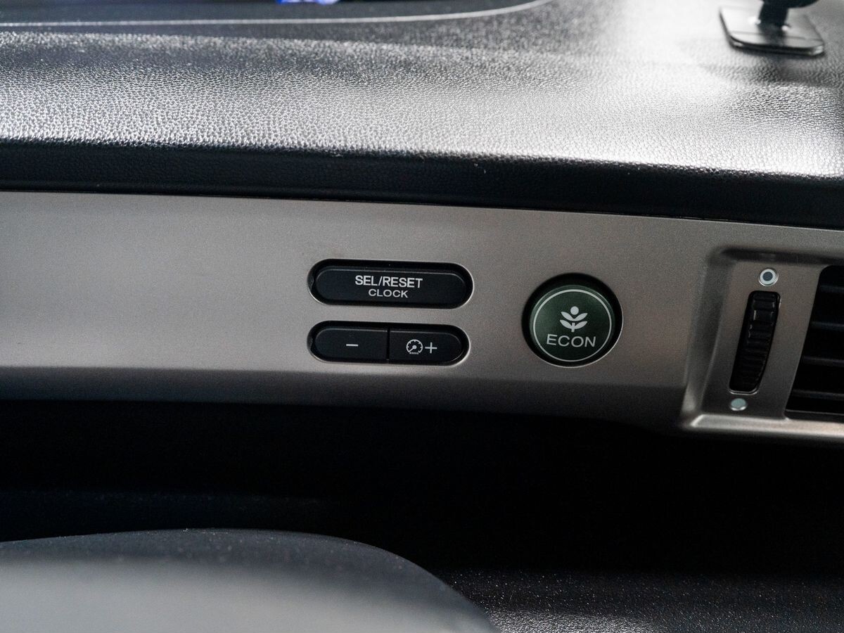 Honda Freed 2012 - фото автомобиля