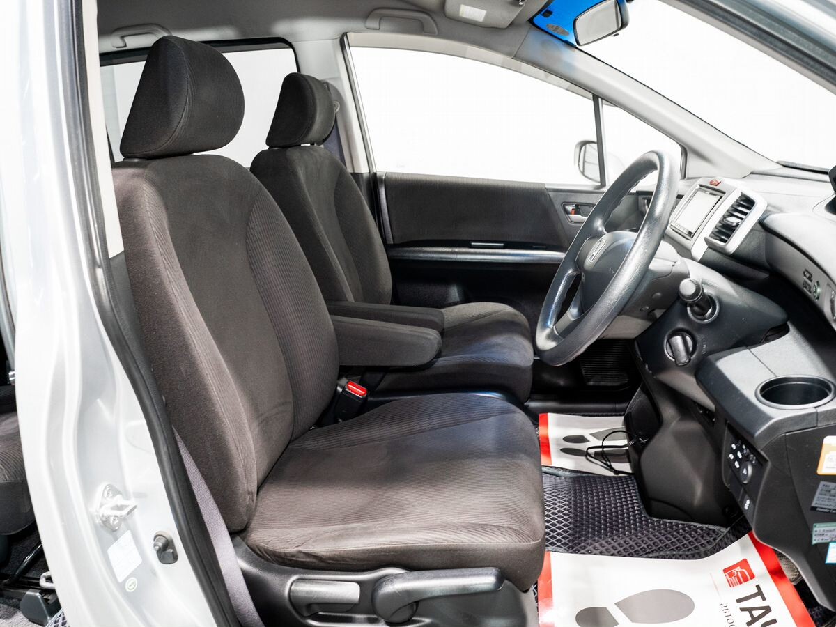 Honda Freed 2012 - фото автомобиля