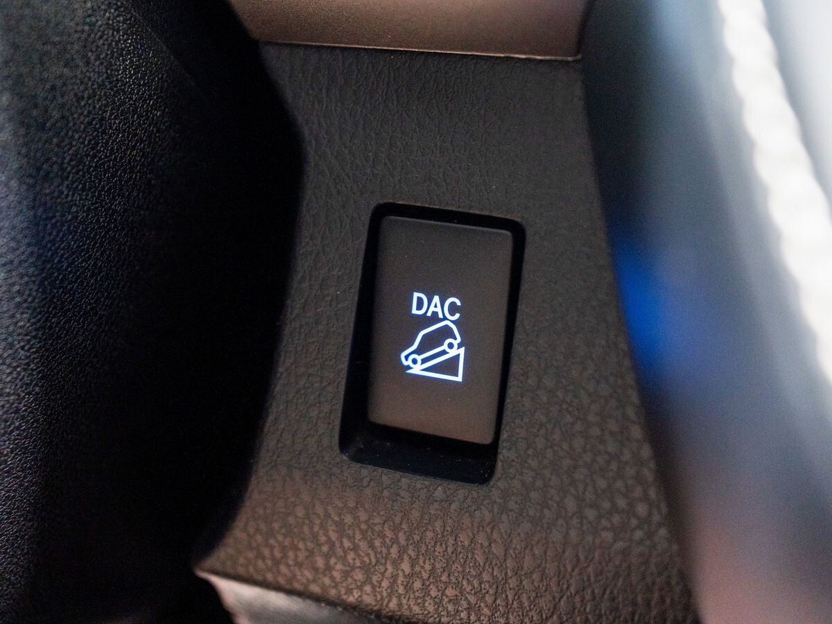 Toyota RAV4 2017 - фото автомобиля