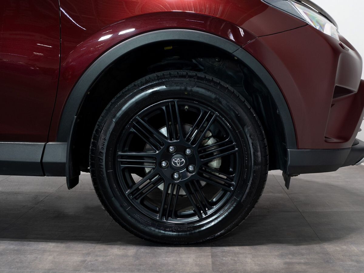 Toyota RAV4 2017 - фото автомобиля