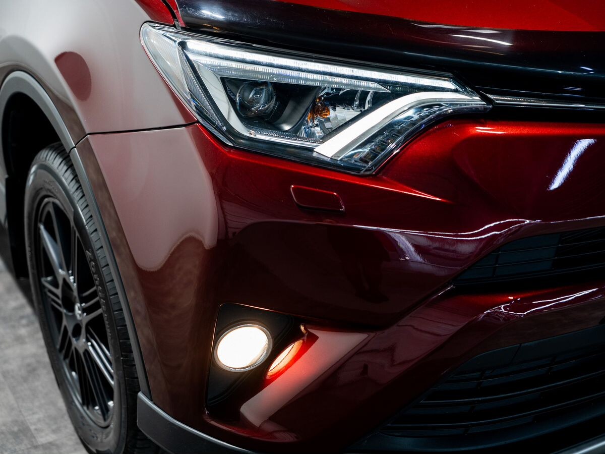 Toyota RAV4 2017 - фото автомобиля