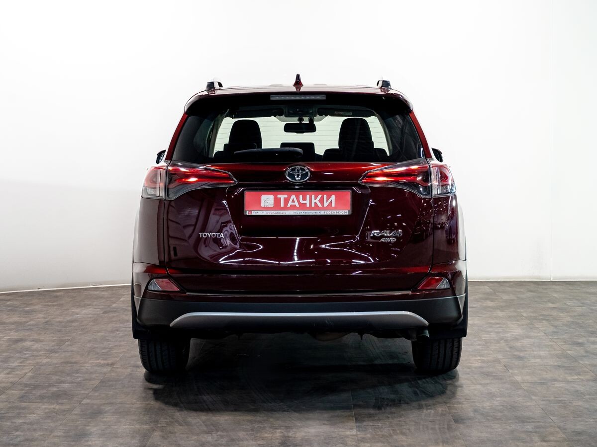 Toyota RAV4 2017 - фото автомобиля