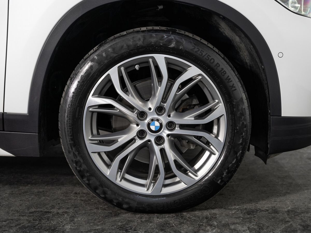BMW X1 2021 - фото автомобиля