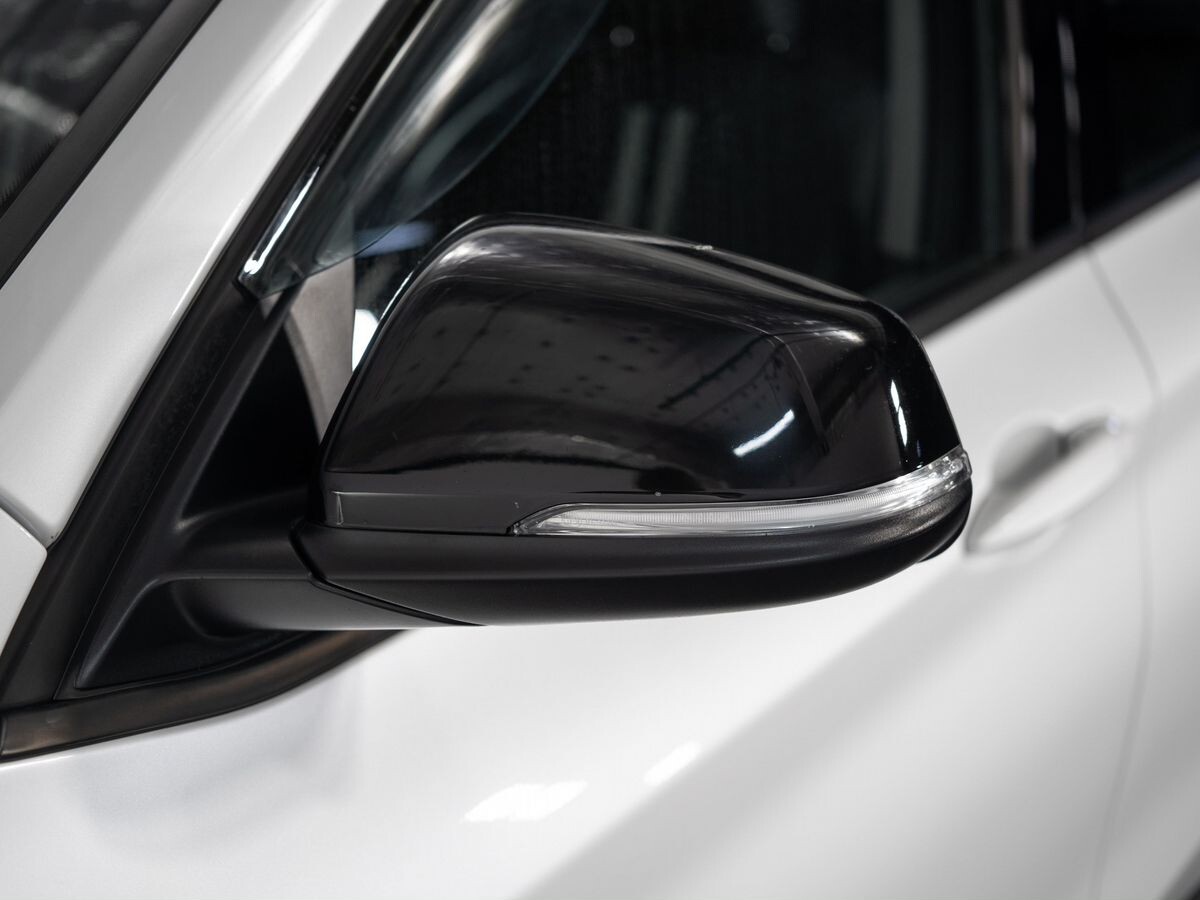 BMW X1 2021 - фото автомобиля