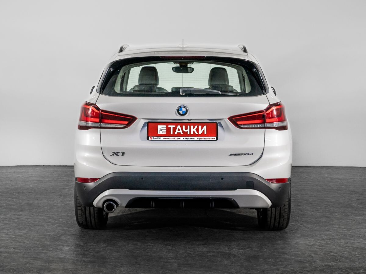 BMW X1 2021 - фото автомобиля