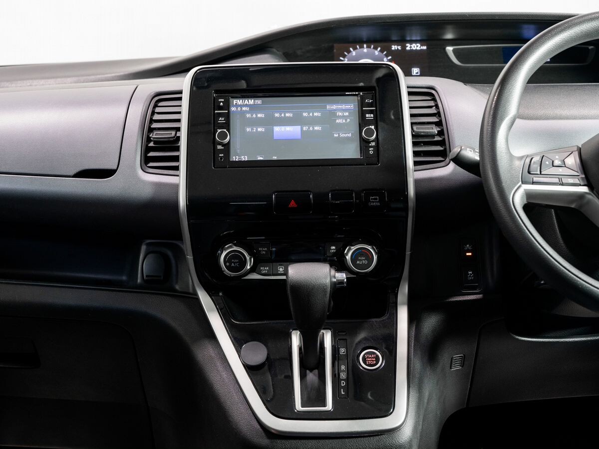 Nissan Serena 2017 - фото автомобиля