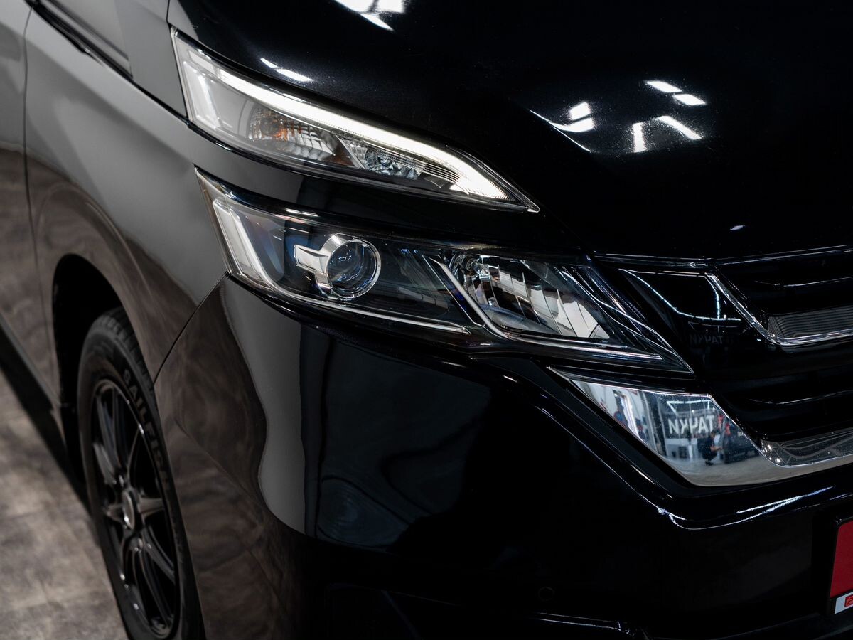 Nissan Serena 2017 - фото автомобиля