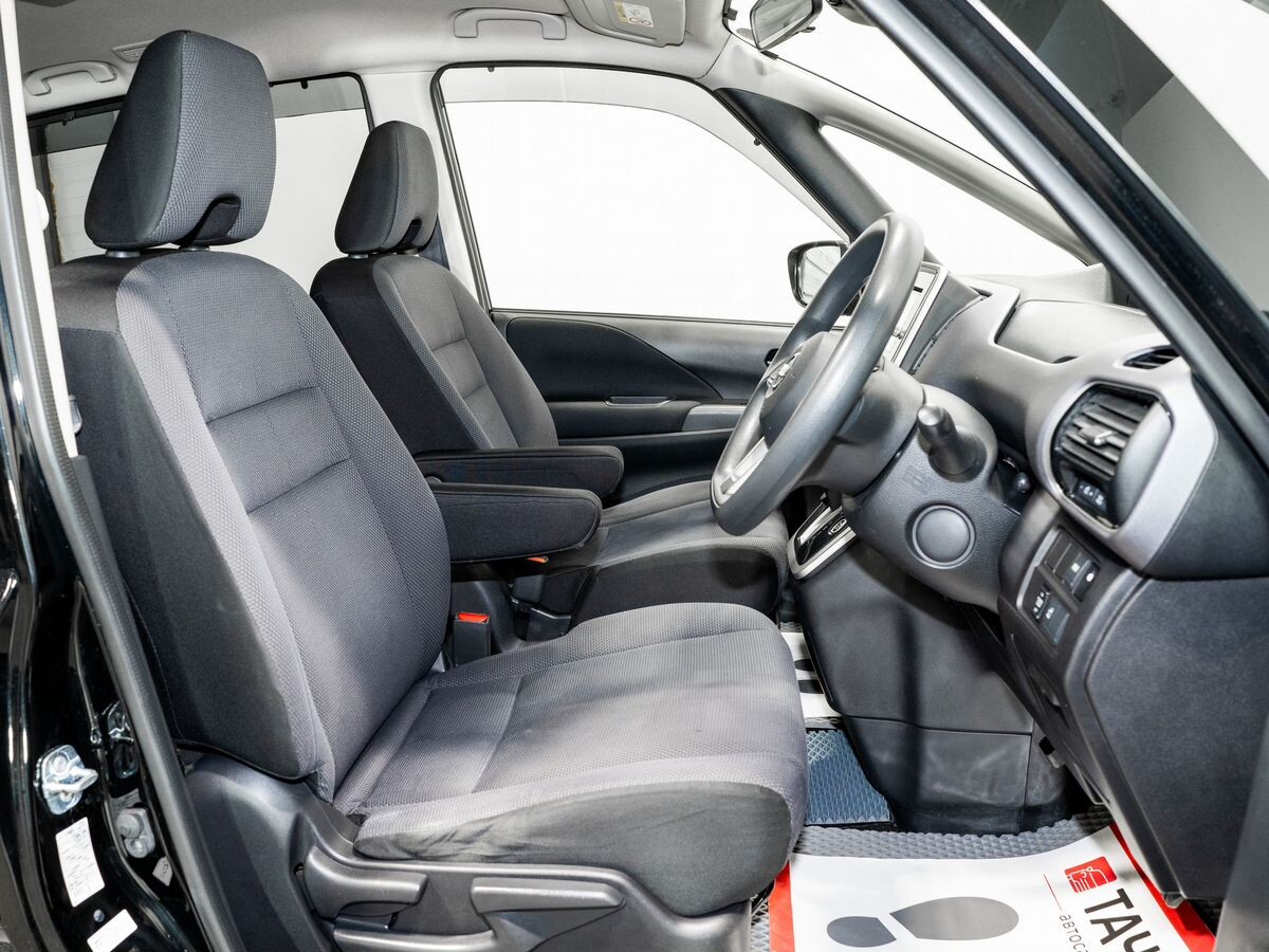 Nissan Serena 2017 - фото автомобиля