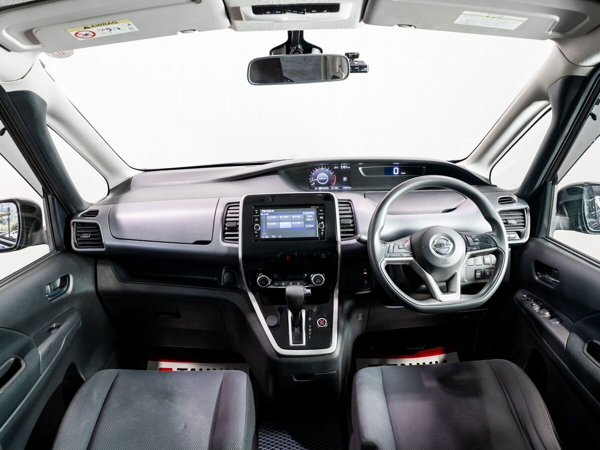 Nissan Serena 2017 - фото автомобиля