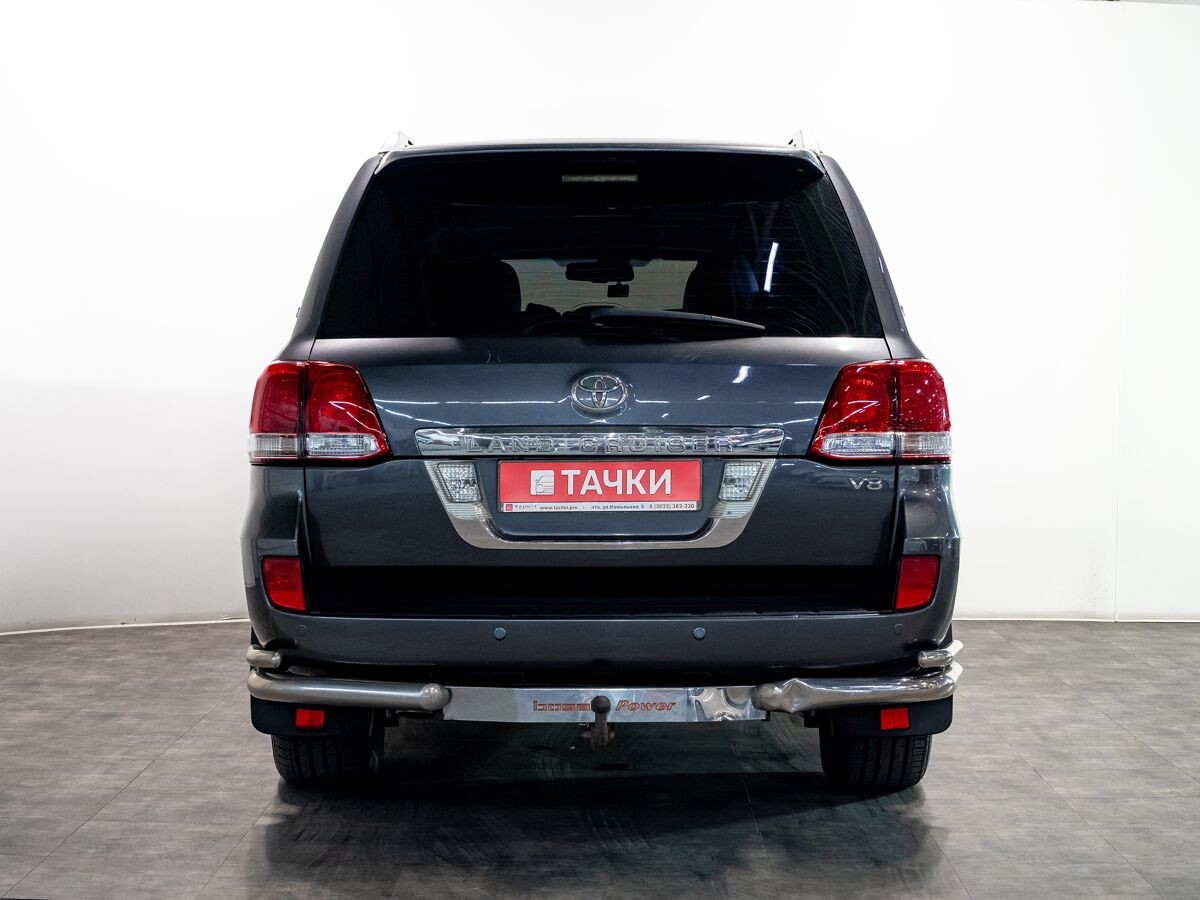 Toyota Land Cruiser 2011 - фото автомобиля