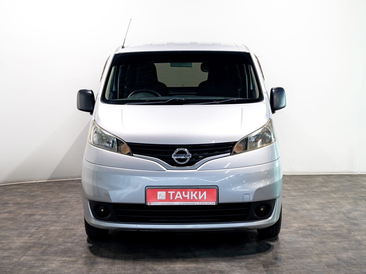 Nissan NV200 2014 - фото автомобиля