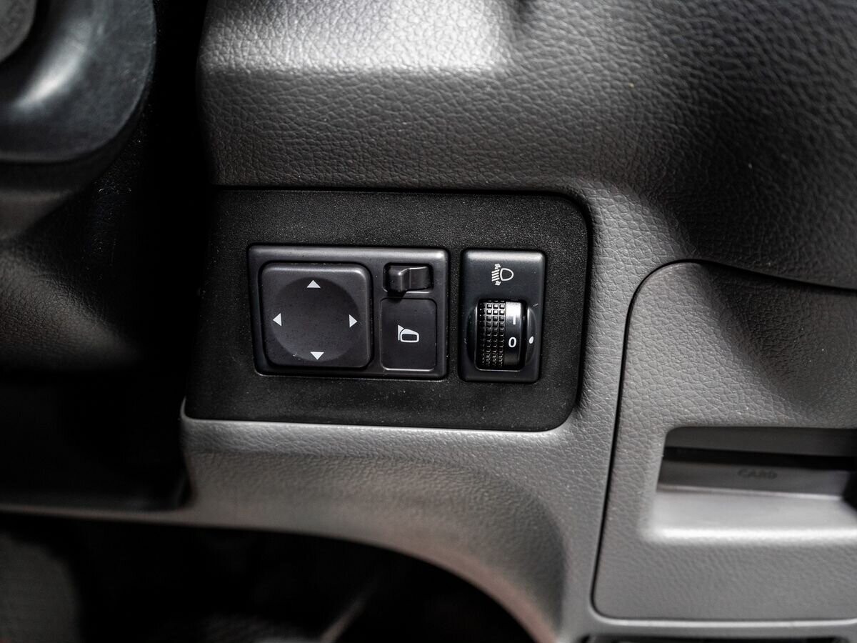 Nissan NV200 2014 - фото автомобиля