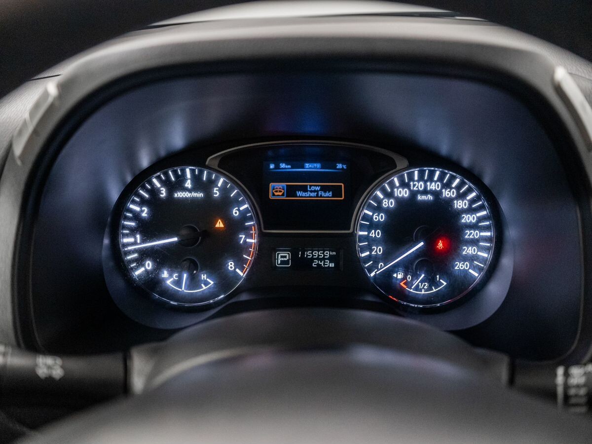 Nissan Pathfinder 2015 - фото автомобиля