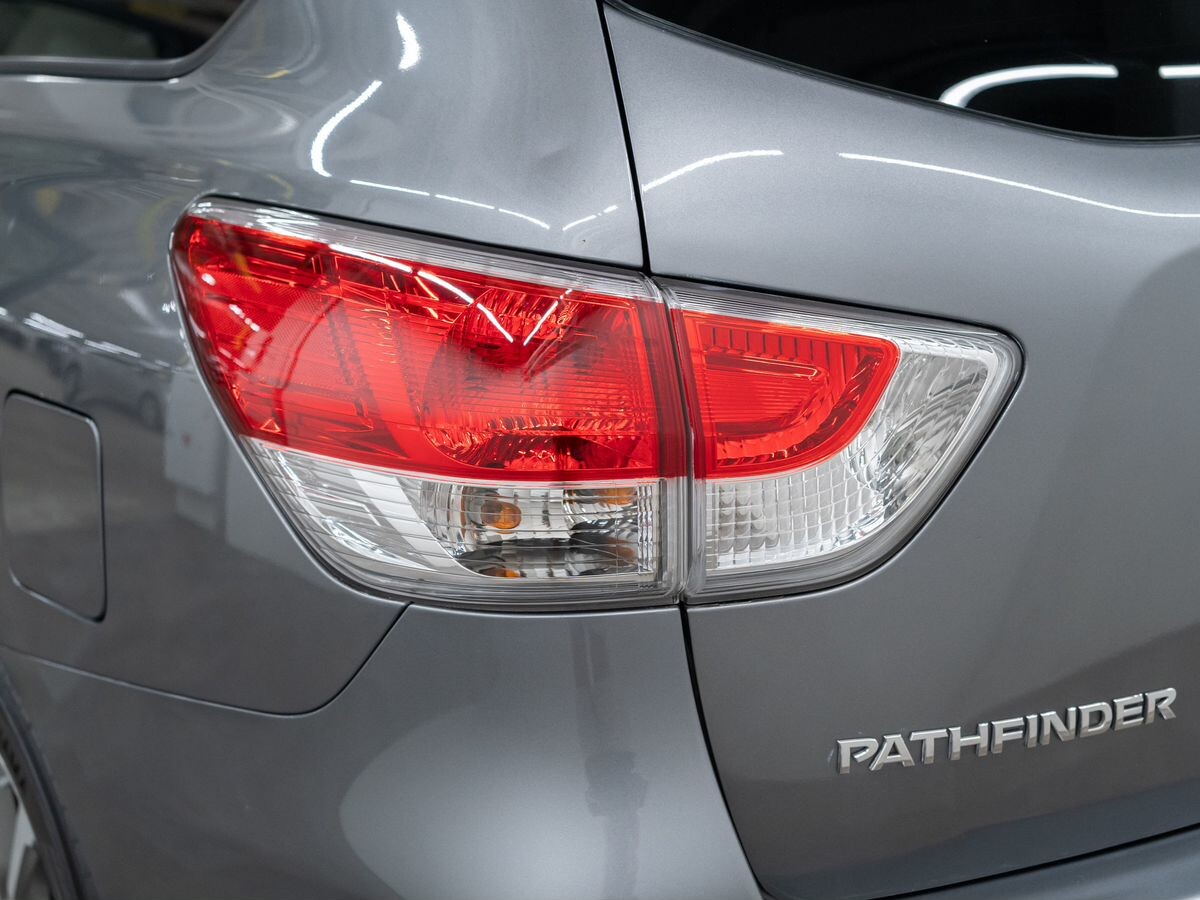 Nissan Pathfinder 2015 - фото автомобиля