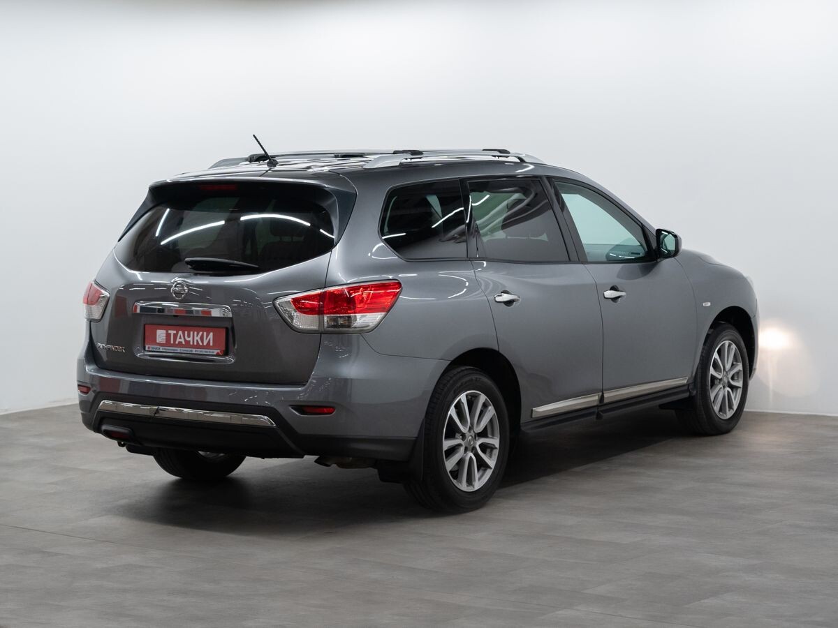 Nissan Pathfinder 2015 - фото автомобиля