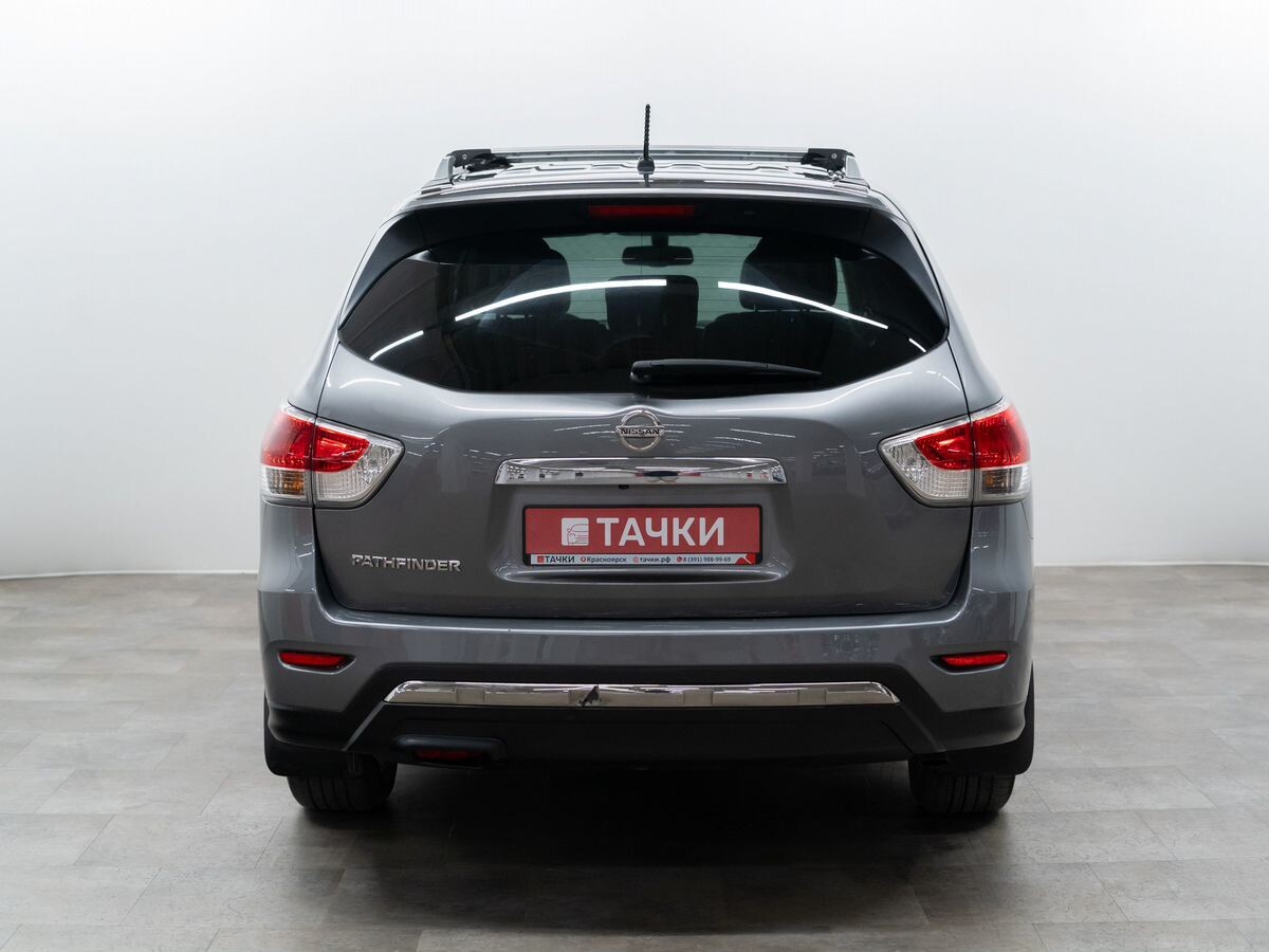 Nissan Pathfinder 2015 - фото автомобиля