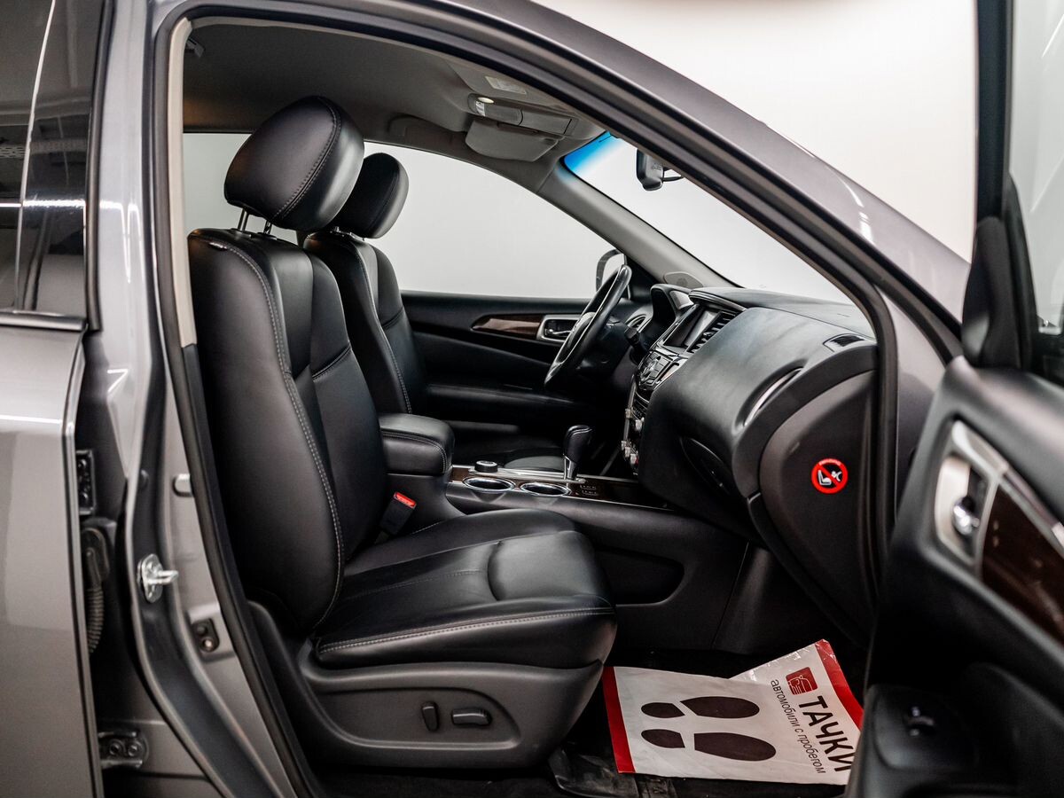 Nissan Pathfinder 2015 - фото автомобиля