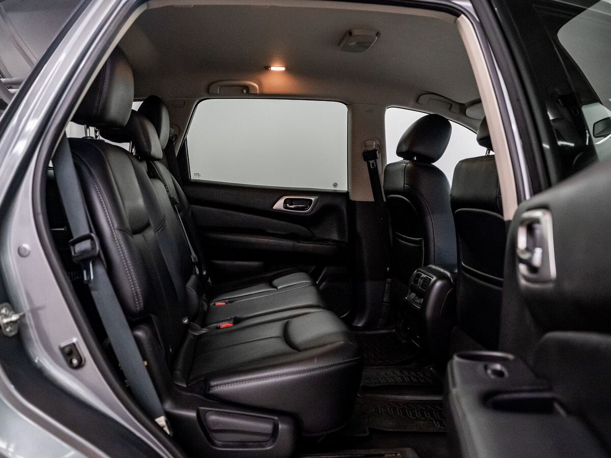 Nissan Pathfinder 2015 - фото автомобиля